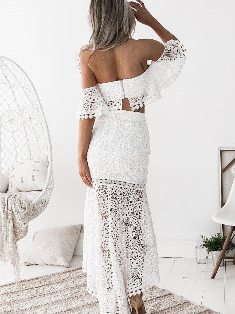 TWO SISTERS- The Label -Celine 2pc lace skirt set - Picture 5 of 13